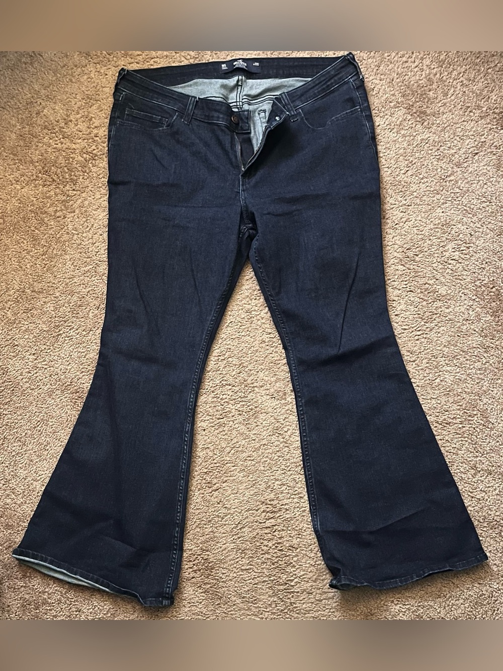 Hollister Dark Blue Flare Jeans — Wide Leg Stretch Denim